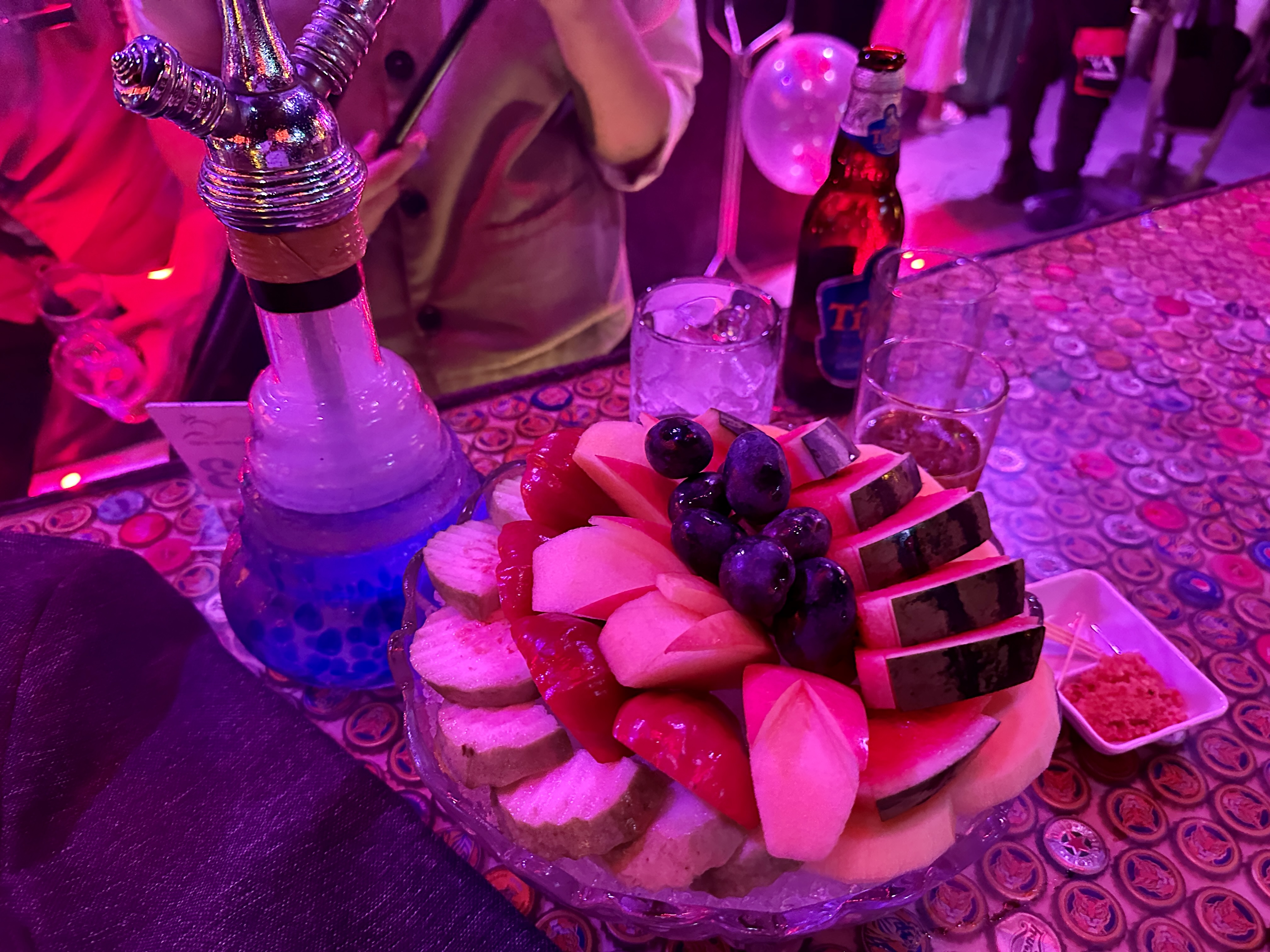 다낭 오큐펍 물담배와 과일안주