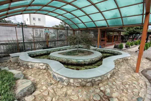 율암온천-족욕탕