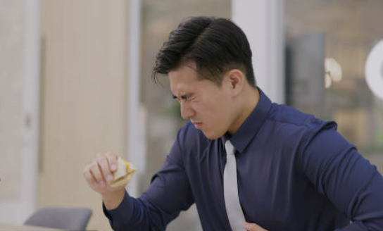 역류성식도염 증상 자연치료 방법 좋은 음식 등 총정리(2024 최신)