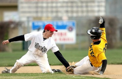 야구 도루하는 사진