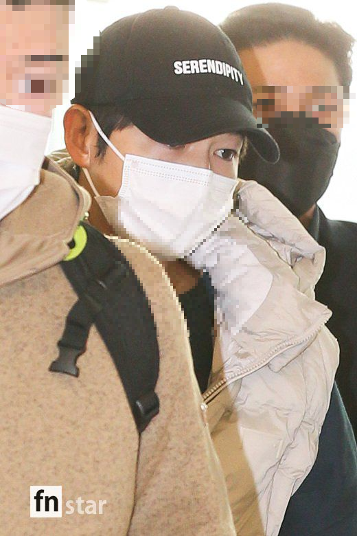 송중기공항패션