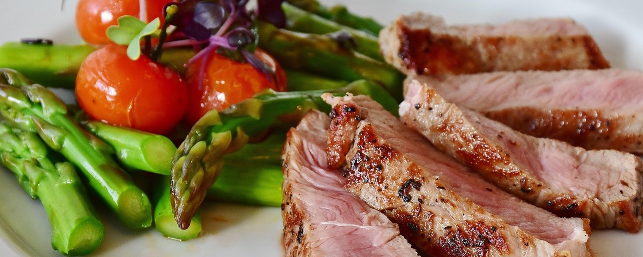 저탄고지 식단에 관한 사진입니다.