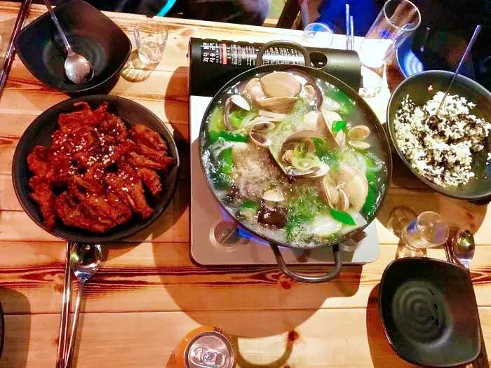 투데이 맛있는 메뉴 맛대맛 조개탕과 함께 즐기는 우삼겹이 들어간 매콤한 짜글이 국물 닭발 맛집 추천 부산 부산대역 부대 맛집