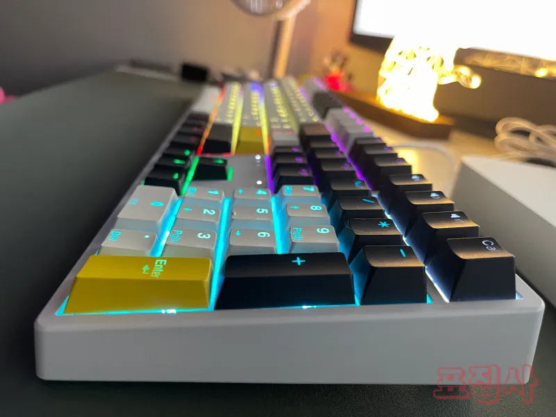 오른쪽 키보드 사진