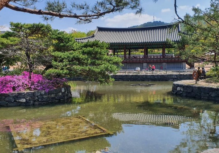 남산골한옥마을 천우각과 청학지