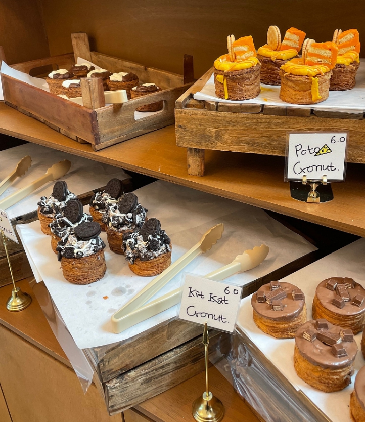 귀여운 모양의 디저트가 다양하다.