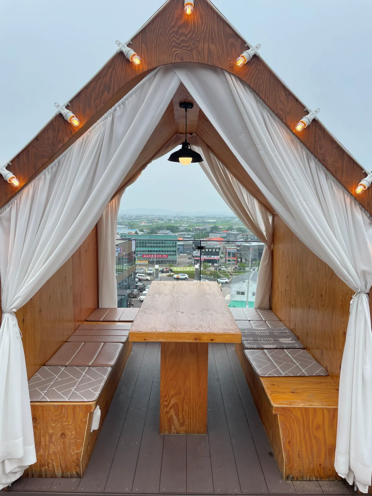 김포-카페-라데아-2층-방갈로