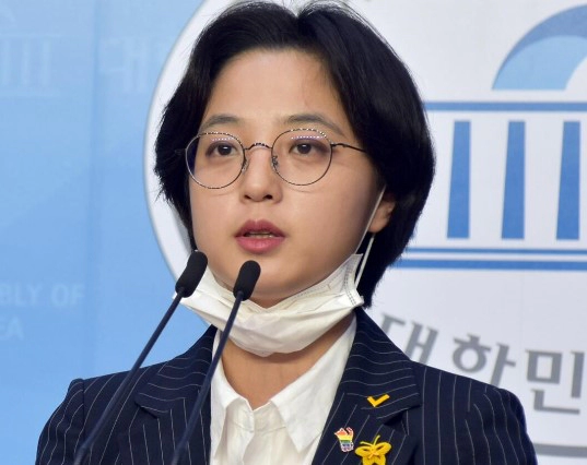 류호정 국회의원 프로필 나이 고향 학력 재산 정의당 경력