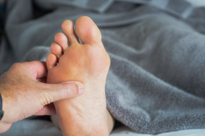 발바닥 통증의 주요 원인