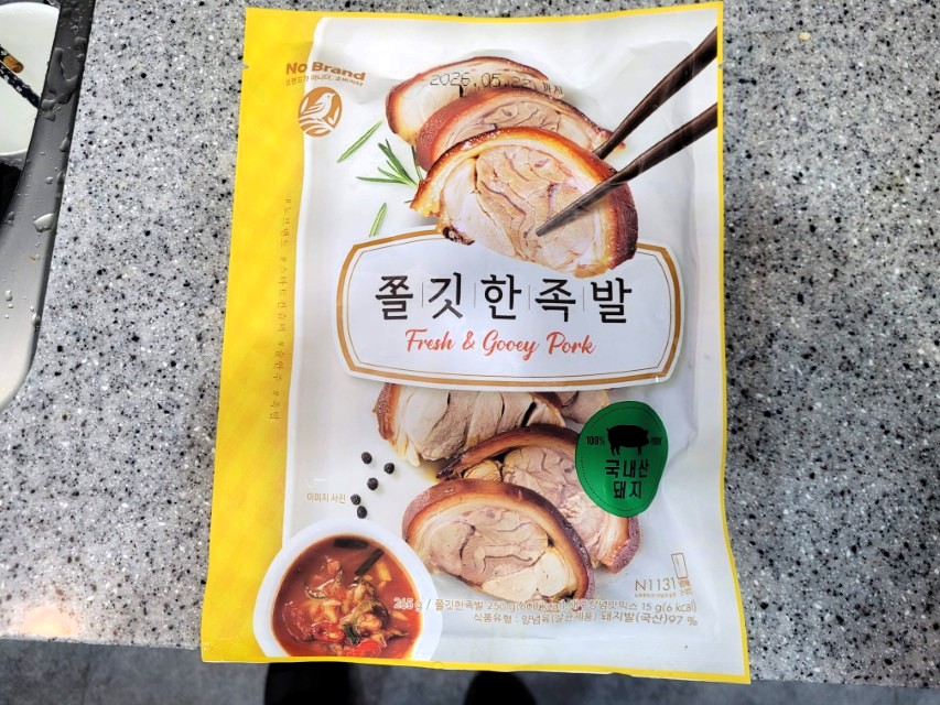 노브랜드 쫄깃한족발 패키지 전면 이마트24 구매 제품