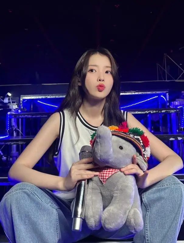 아이유 IU 프로필 갤러리ㅣ노래 음악 mbti 인스타 유튜브