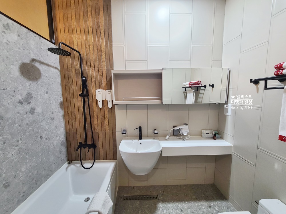 동대문 근처 호텔, 동묘역 호텔 DM 디럭스 더블룸 후기 (욕조있음) 가성비 호텔