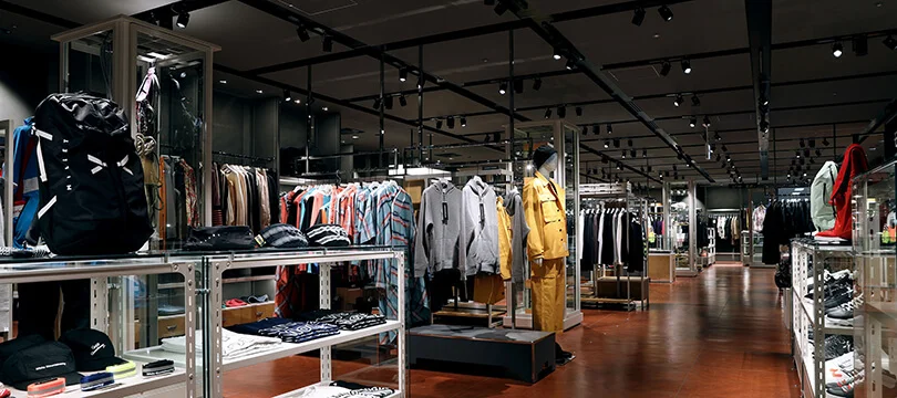 6층: 컨템포러리(젊은 층을 위한 캐주얼 브랜드 중심)