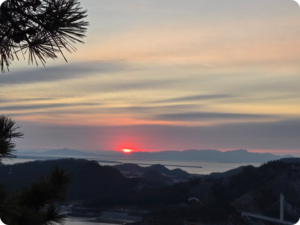 장자도 대장봉 일출 장면