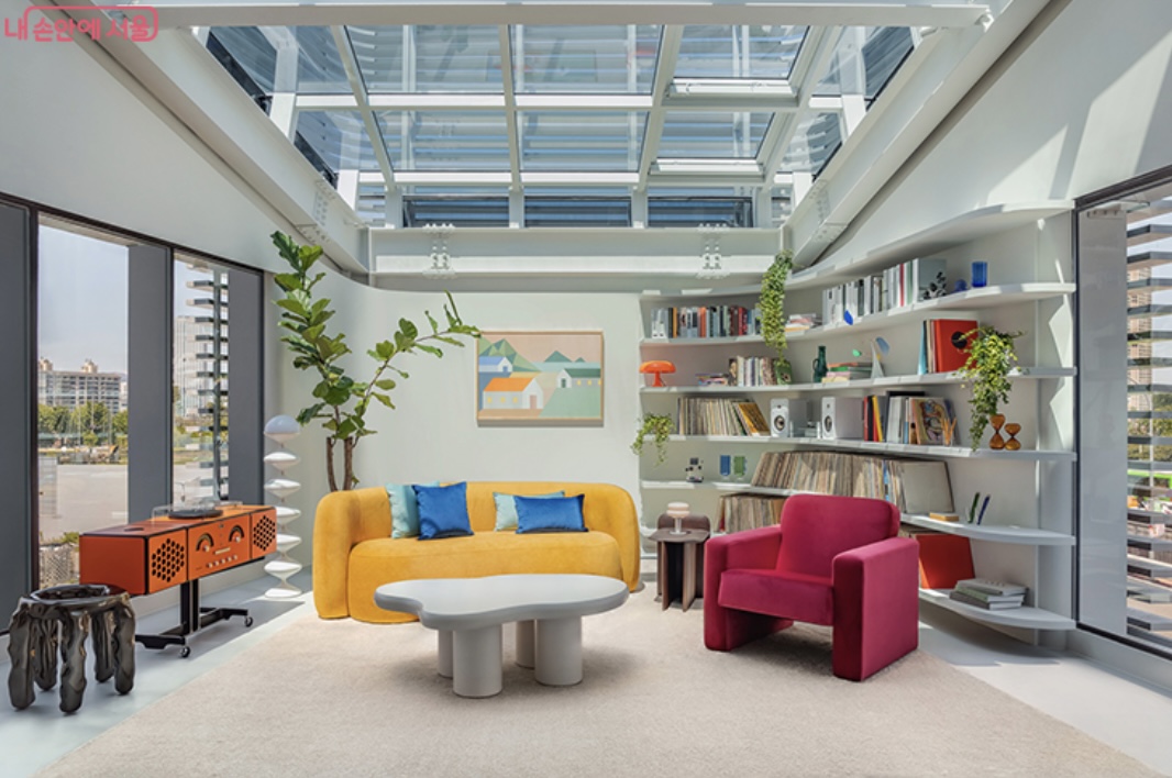 스카이 스위트 거실