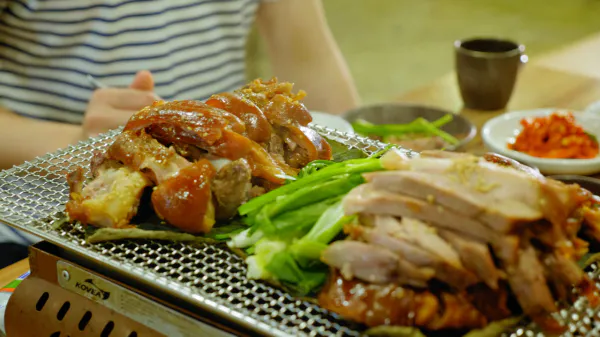 생생정보 우와한 식당 족발 삼총사 음식점 위치