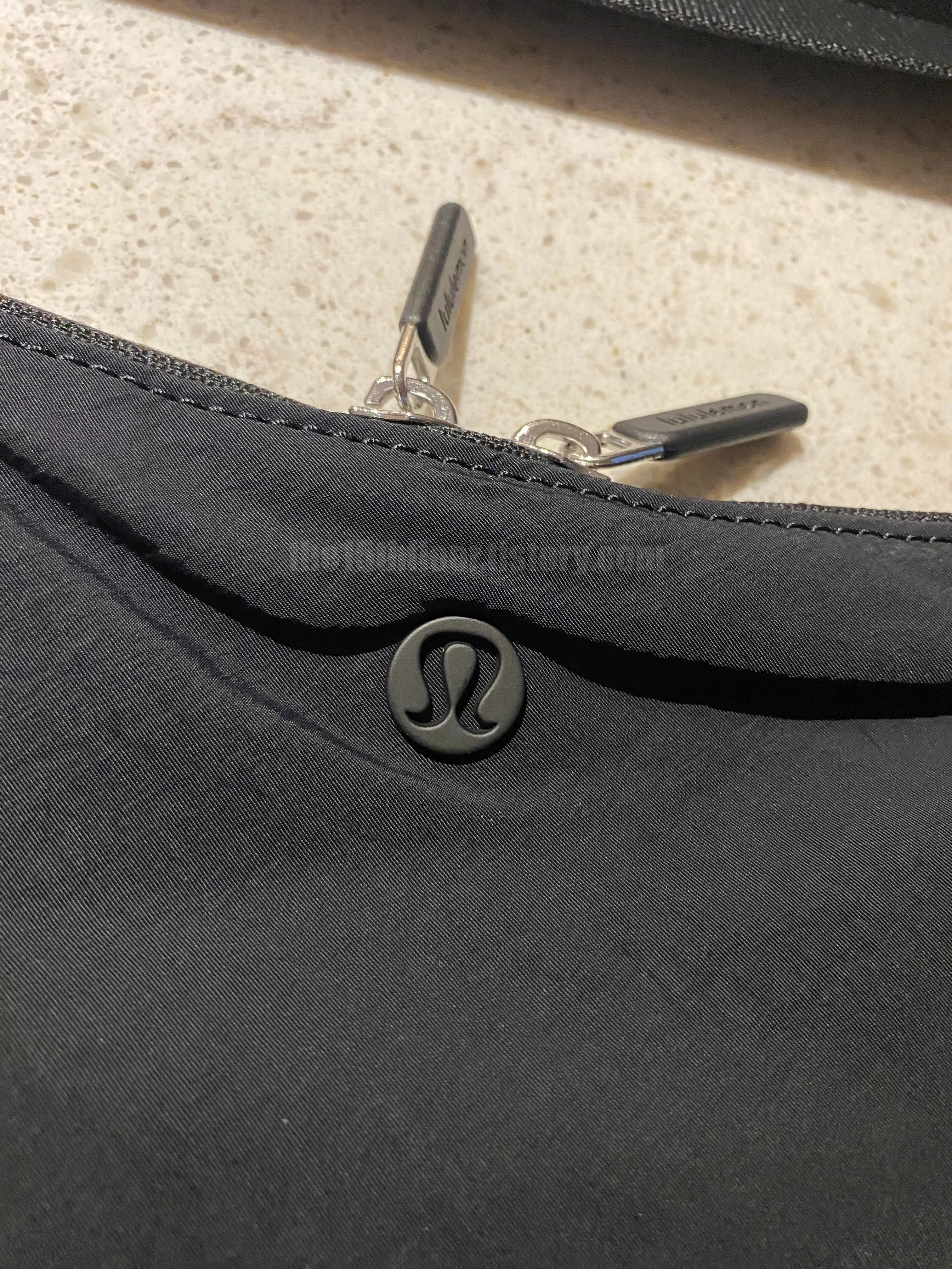 룰루레몬 슬라우치 슬링백 13L