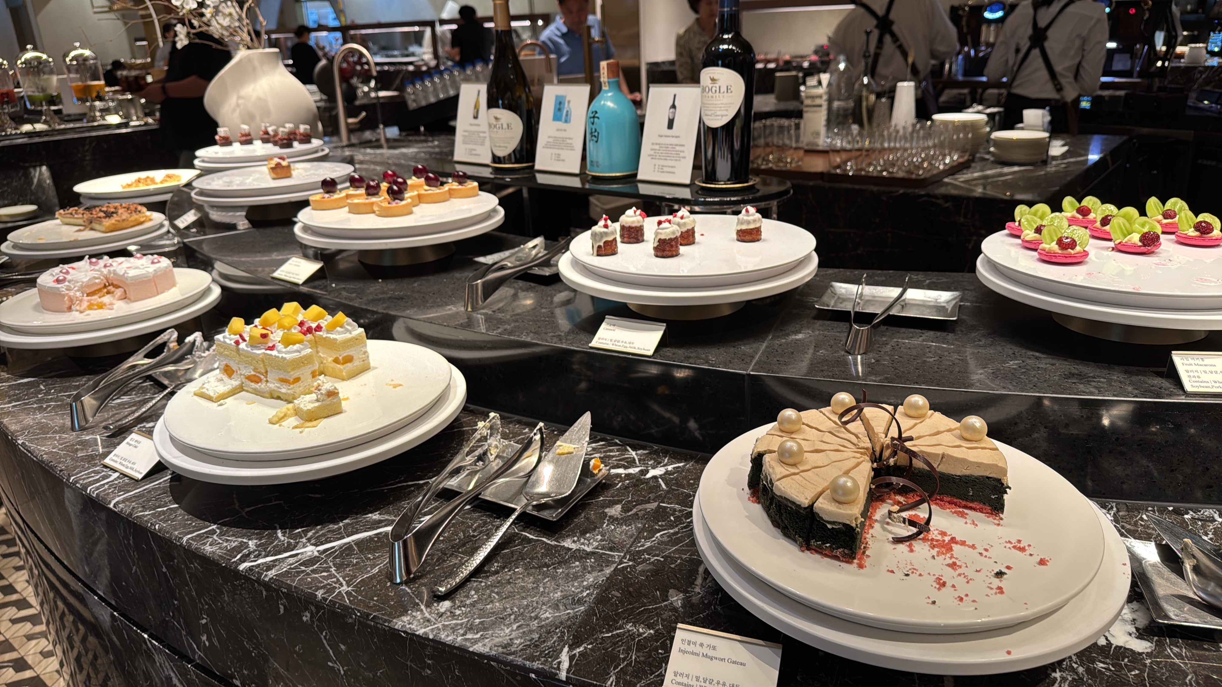 잠실롯데호텔월드 라세느 뷔페-케이크
