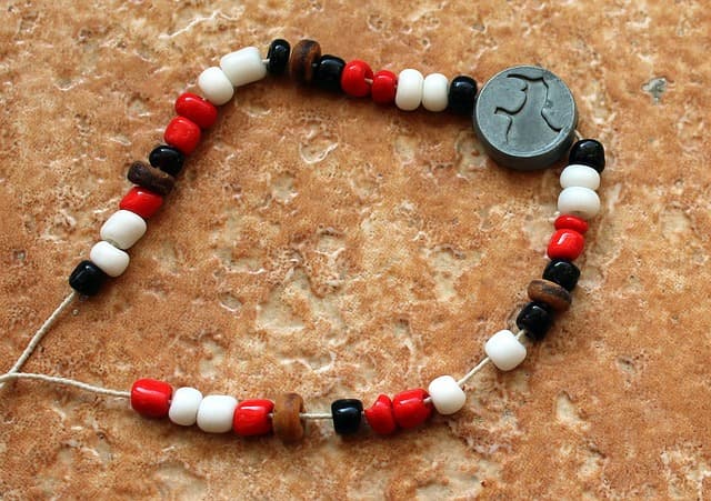 집에서 간단하게 만든 팔찌