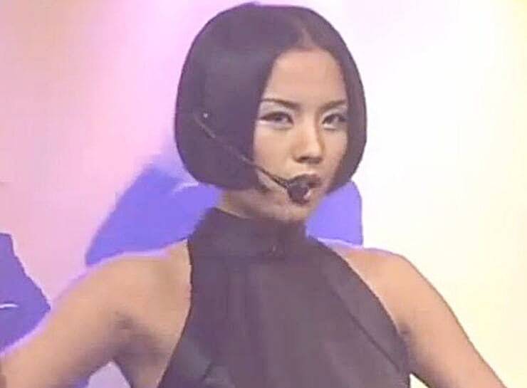 가수-겸-배우-엄정화