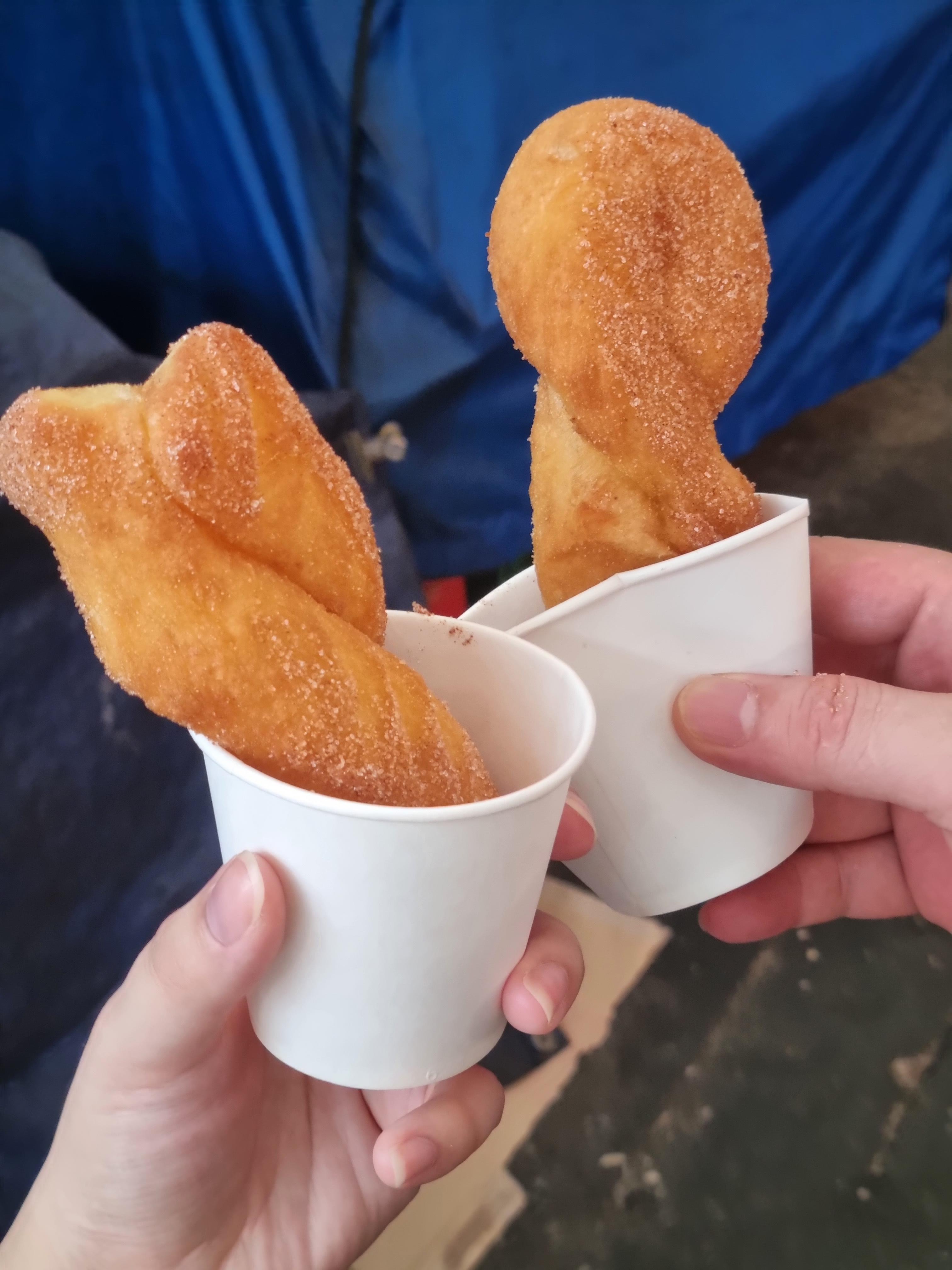 alt"광장시장 꽈배기사진"