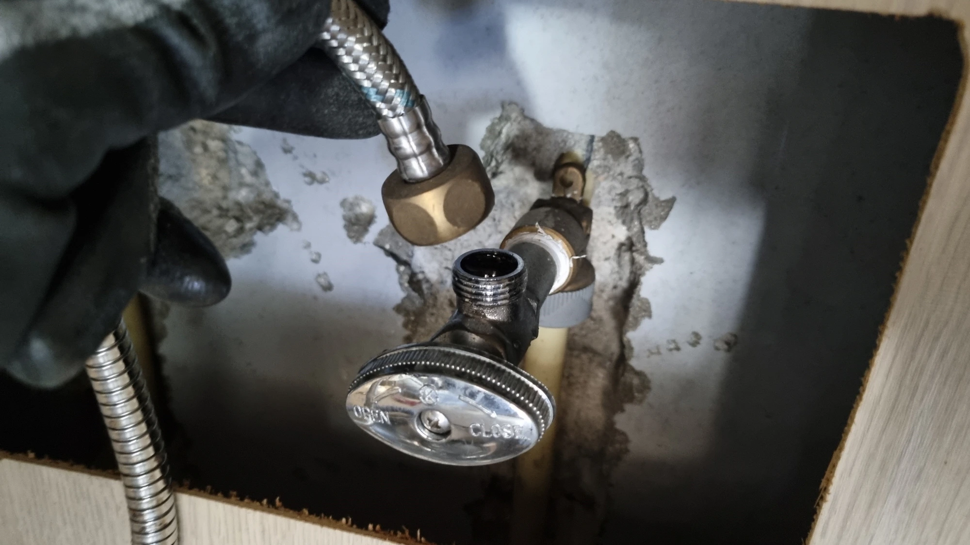 냉수 호스 분리 모습