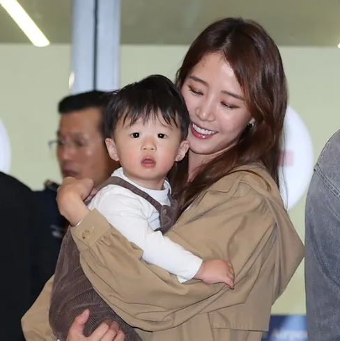 류현진-배지현