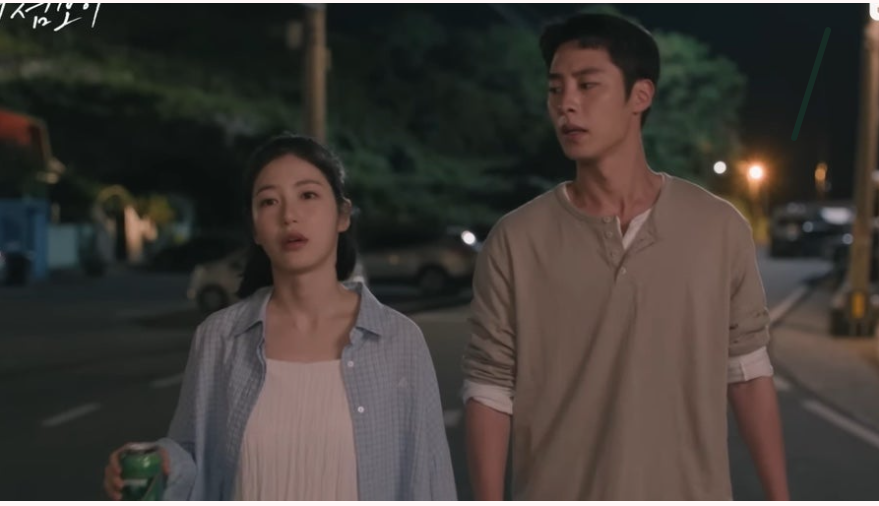 닥터 섬보이 신예은 백팩 육하리 간호사 패션 스타일 정리