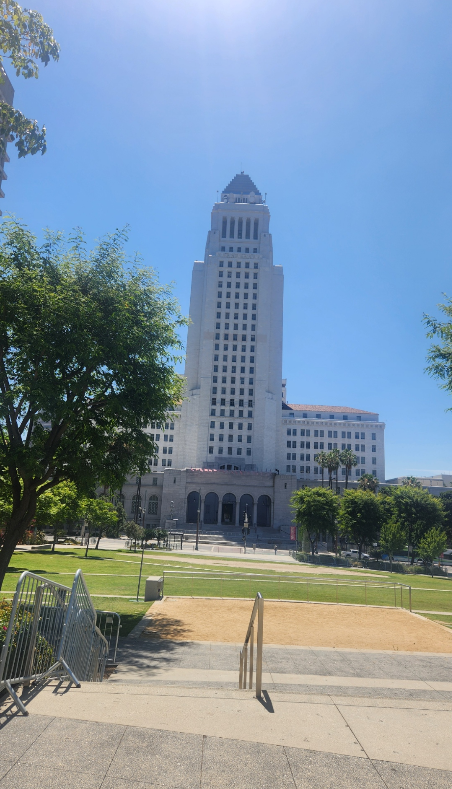 LA City Hall 클로즈업 (수직 사진) 이미지
