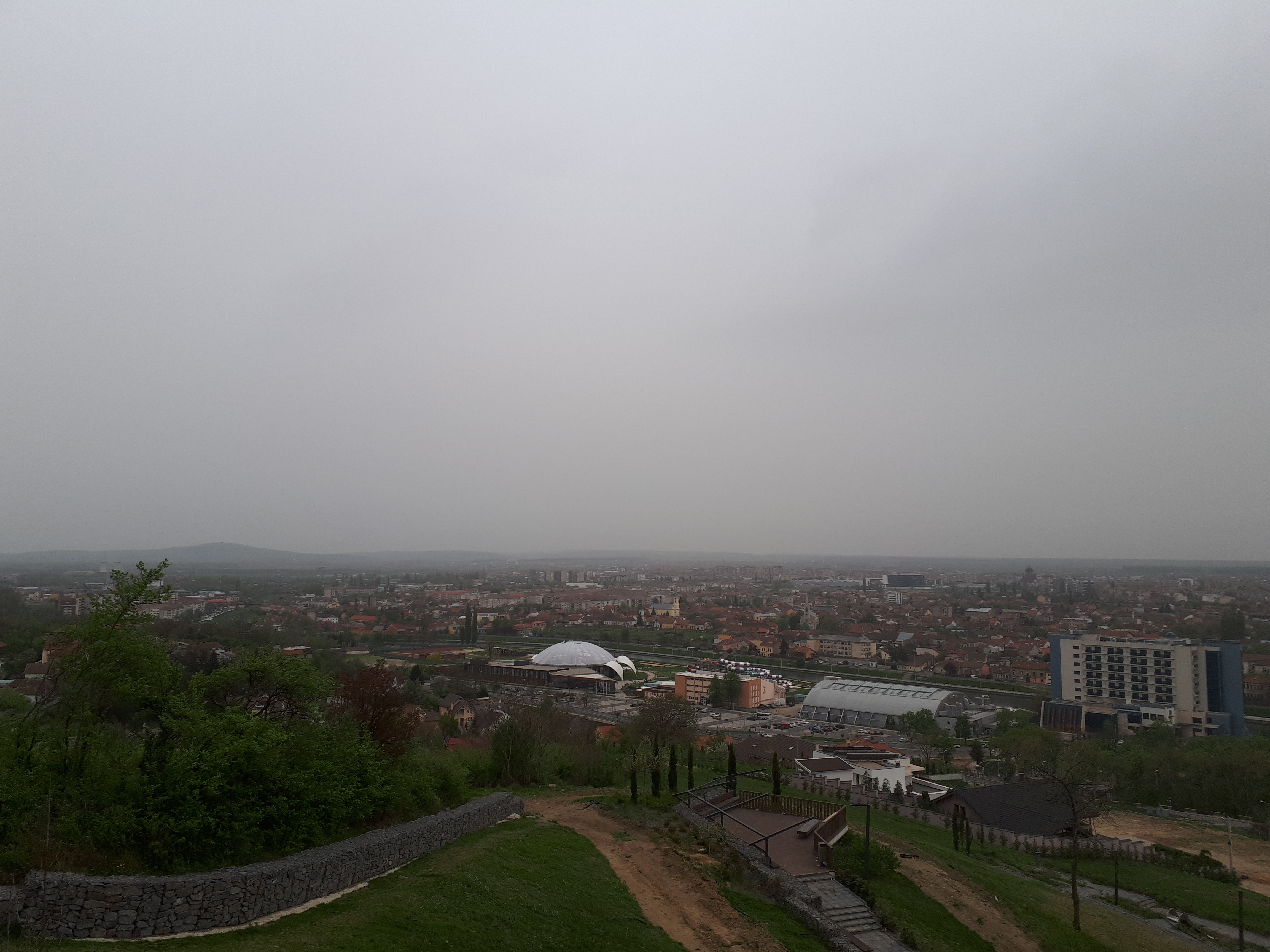 루마니아 오라데아 (좌)