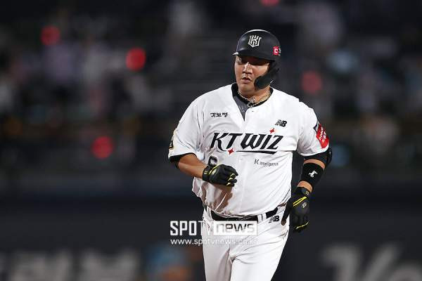 KT 위즈, 개막 3연승, 2026 KBO 리그, 프로야구 순위, 한화 이글스, 장성우, 장성우 홈런, 보쉴리, 케일럽 보쉴리, 노시환 5삼진, 강백호, 엄상백 퇴장, 헤드샷 퇴장, LG 트윈스 3연패, SSG 랜더스, KBO 경기 결과, 야구 심층 분석, 이강철 감독, 안현민, 프로야구 개막전 결과