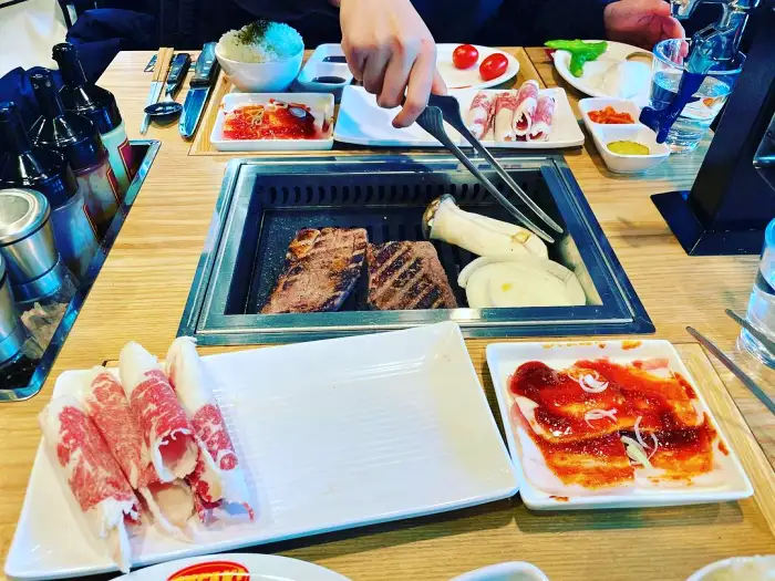 생방송 오늘저녁 홍대입구 서교동 5,900원 1인 혼밥 스테이크 맛집