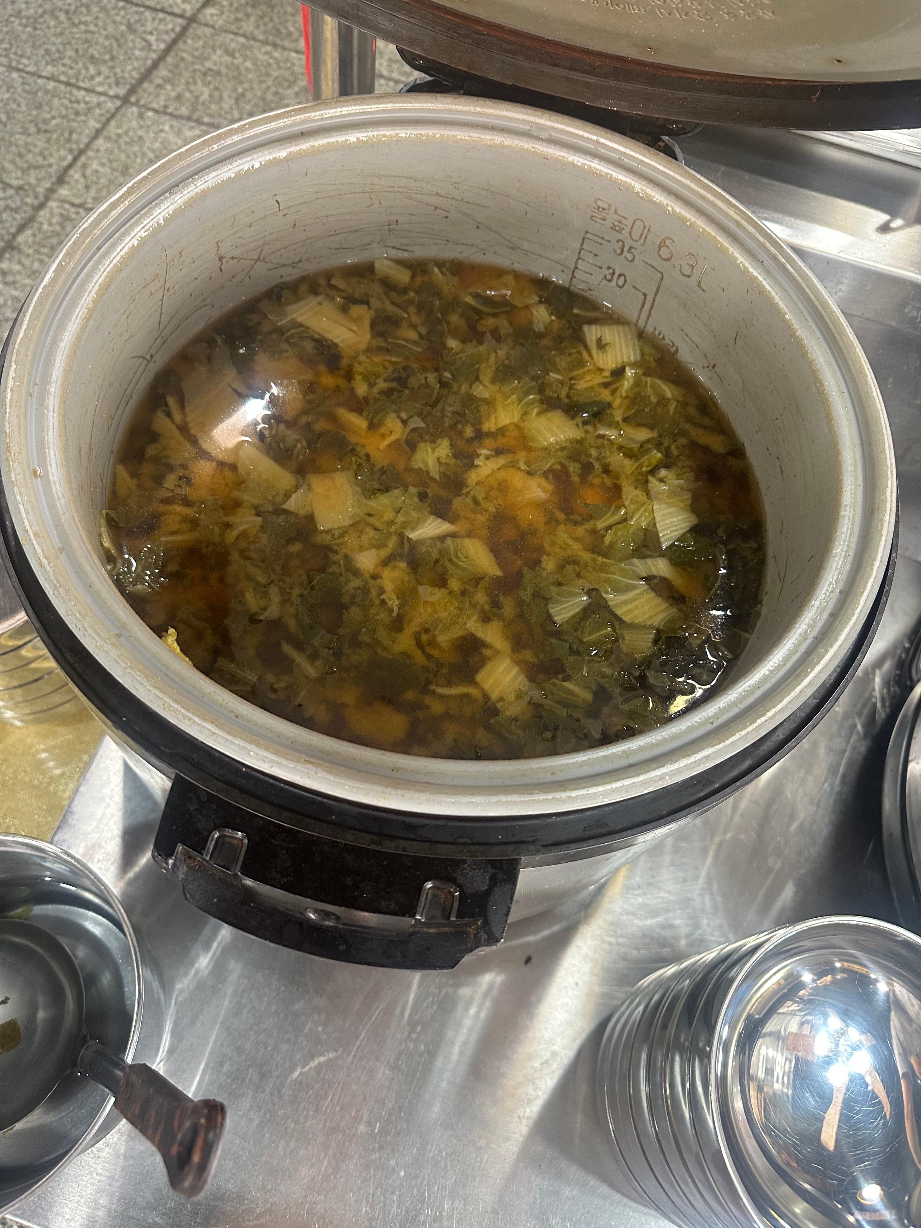 충남 보령, 대천, 무창포 여행 후기3(국내 가족 여행지 추천, 무창포 비체팰리스, 또다시 갯벌체험, 대천 맛집 부페, 점심 밥집 뷔페, 진짜 예쁜 카페 아르나, 분위기 좋은 카페 아르나, 한밤중 닭벼슬섬 산책, 대천항 수산시장 재방문, 찰광어회, 오징어회, 우성수산, 수연호수산, 무창포 비체펠리스, 오션뷰, 밥 해먹을 수 있는 숙소, 무창포 펜션)