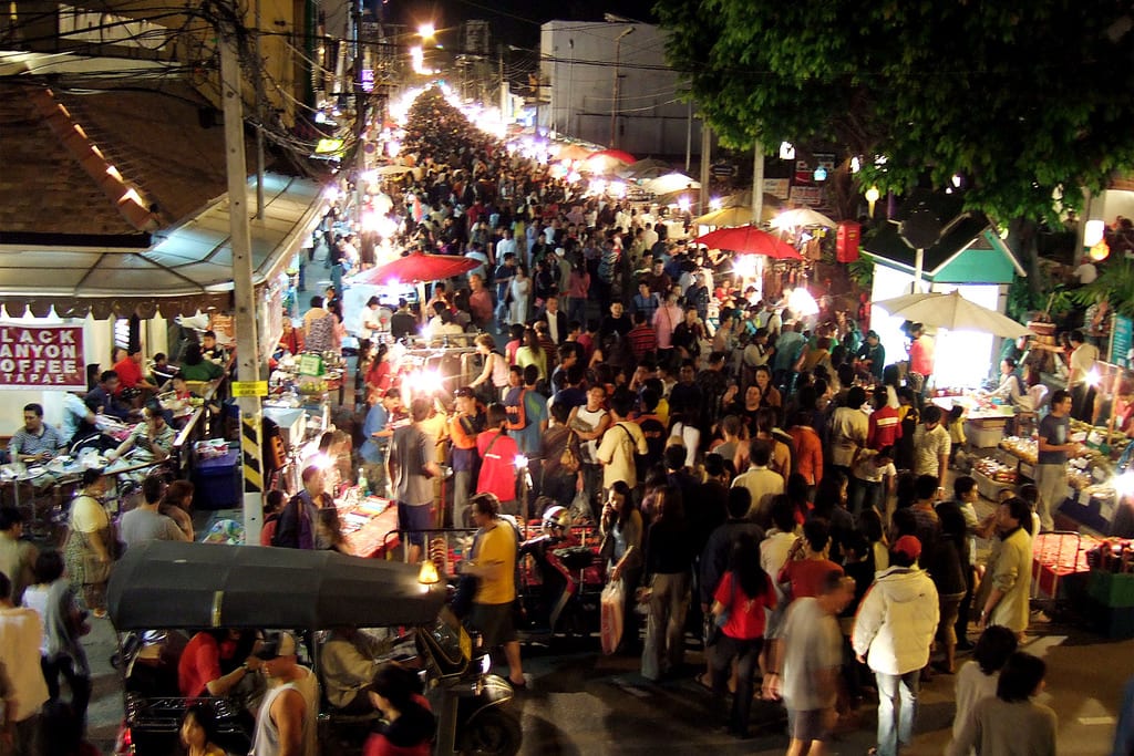 치앙마이 야시장 (Chiang Mai Night Bazaar)