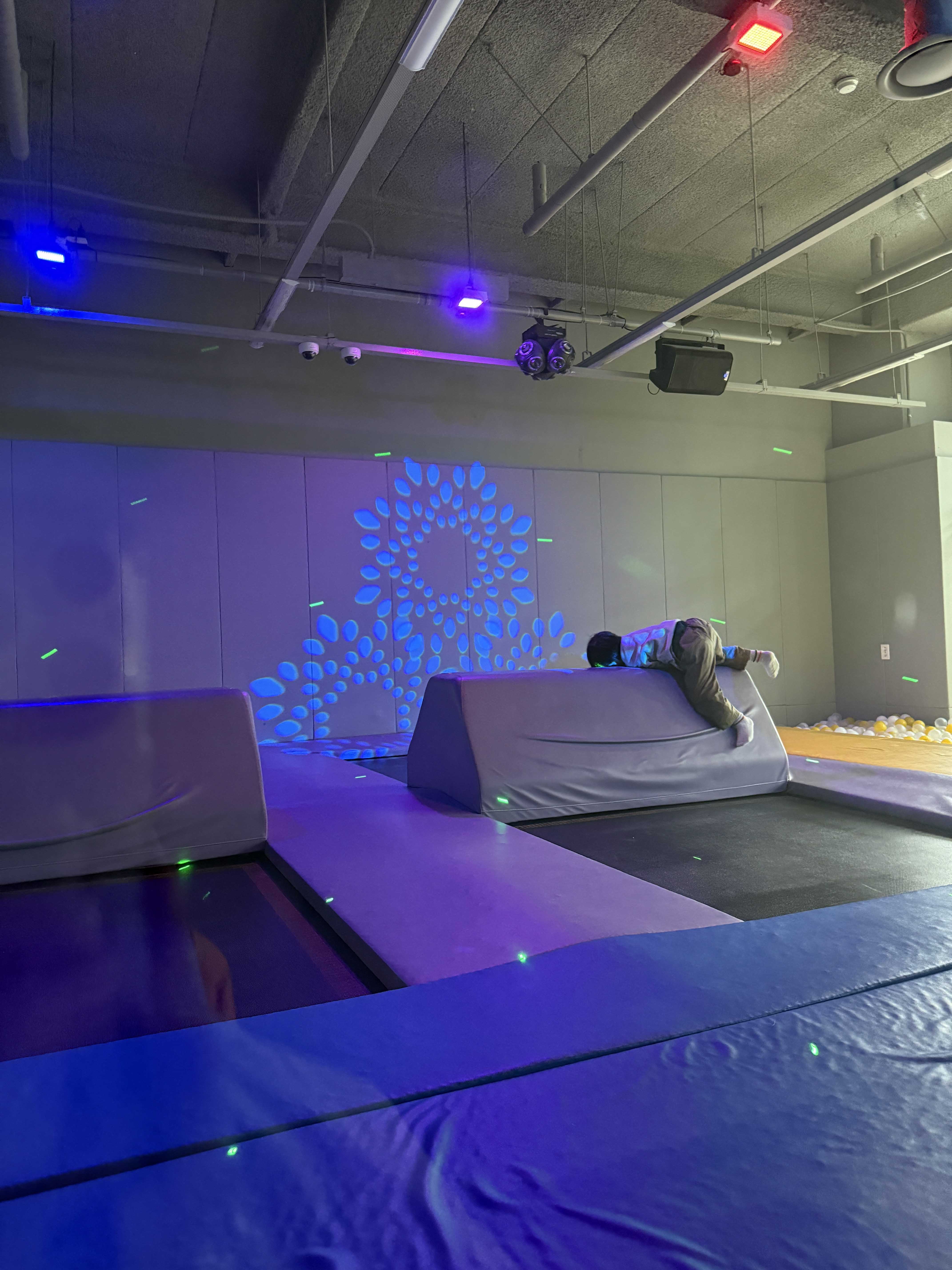 뽀로로테마파크월미도점-트램펄린존