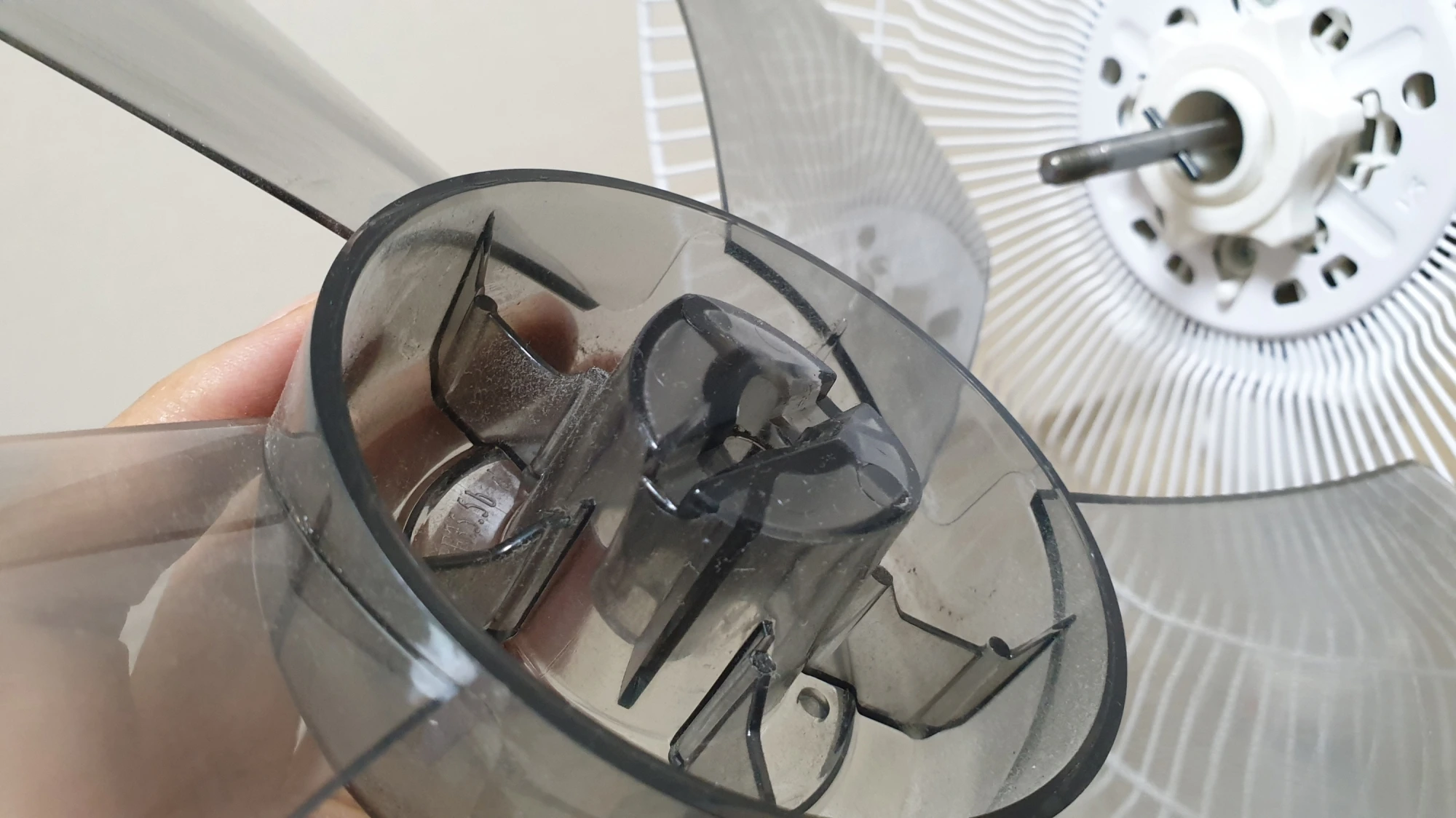 선풍기 날개 뺀 모습