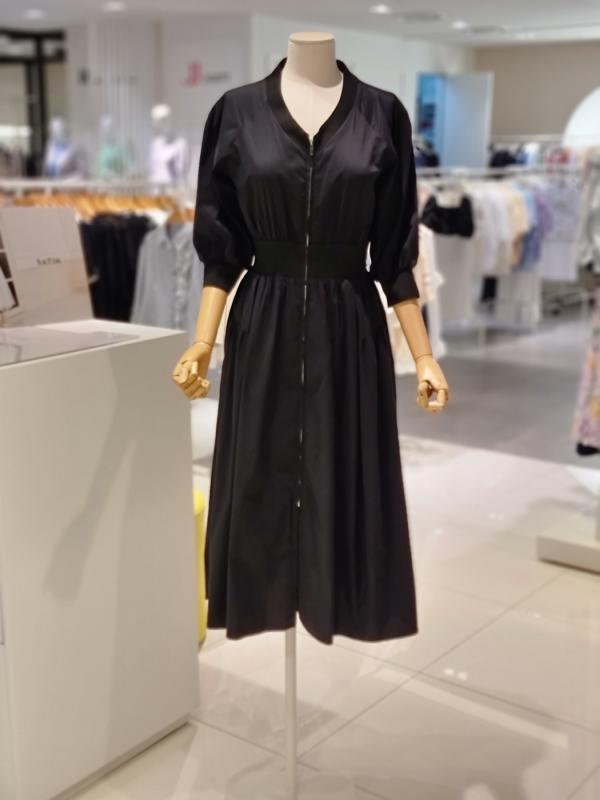 샤틴 브이넥 집업 밴딩 포인트 원피스 298 000원 S232K604