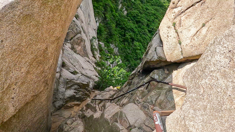 숨은벽 하산 길