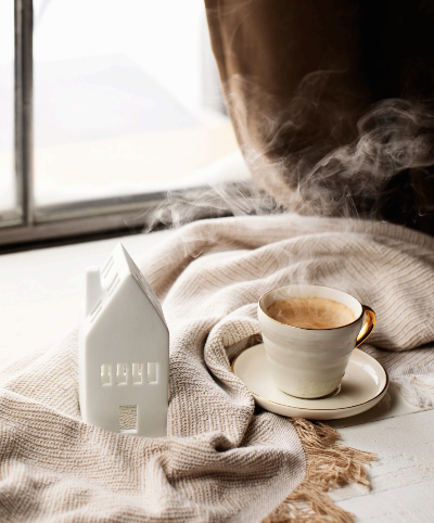 나만의 홈카페 공간 꾸미기: 집에서도 카페처럼 즐기는 방법