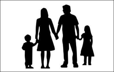 부모와 아이가 함께 있는 실루엣