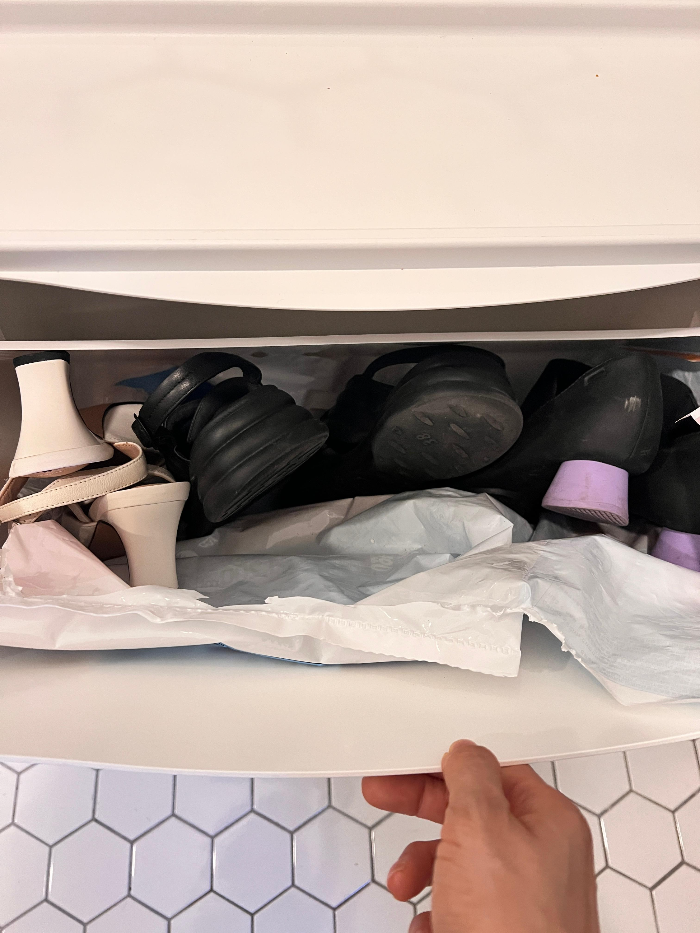 이케아 트로네스 신발장 내부