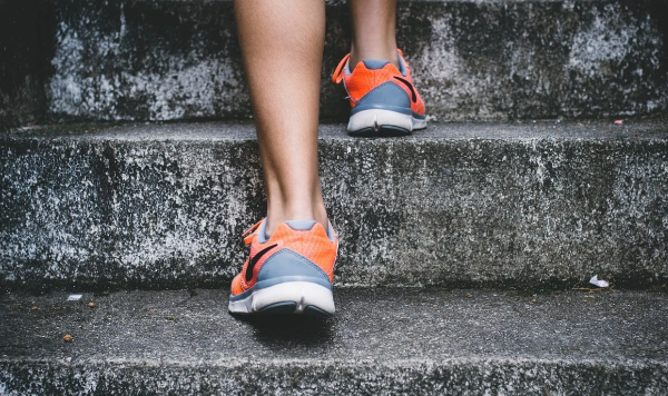 달리기에 적합한 신발 - 러닝 슈즈 운동화 고르는 방법