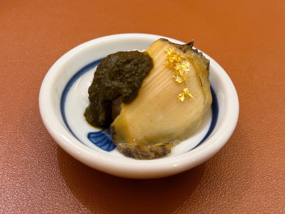 오마카세 오사이초밥 (전복과 게우소스, 미니우동)