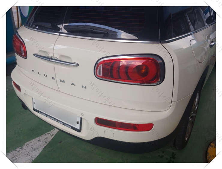 미니 클럽맨 F54 전기형 조수석 사이드미러 스토퍼 불량 입고