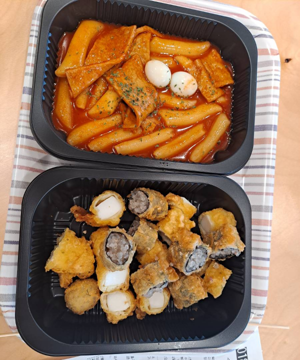 떡볶이와 튀김 항공샷