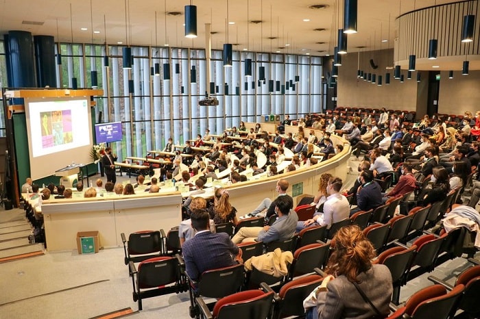 INSEAD EMBA class