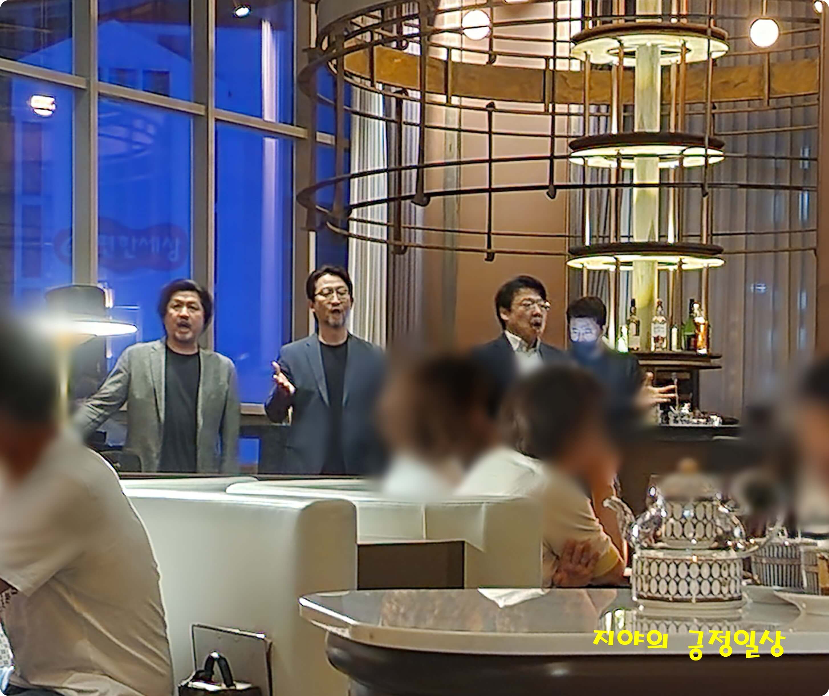 노래하는 성악가 세분