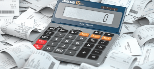 영수증투어 설명을 위한 영수증과 계산기사진