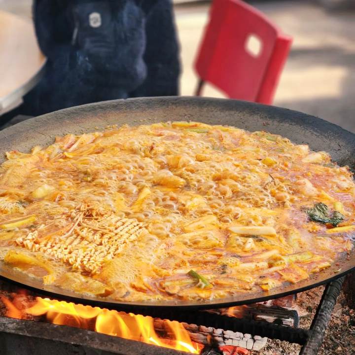 가평 식당 참나무 장작 솥뚜껑 닭볶음탕 닭도리탕 맛있으면 0칼로리 맛집 추천