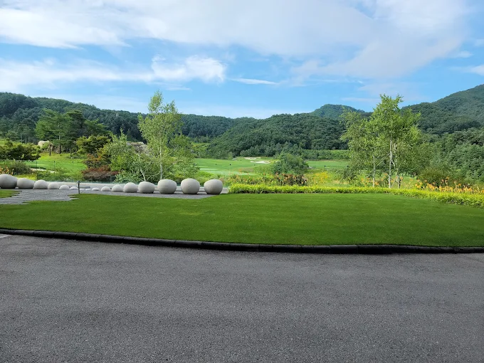 춘천 '휘슬링락 컨트리클럽' 골프장 소개 및 예약방법